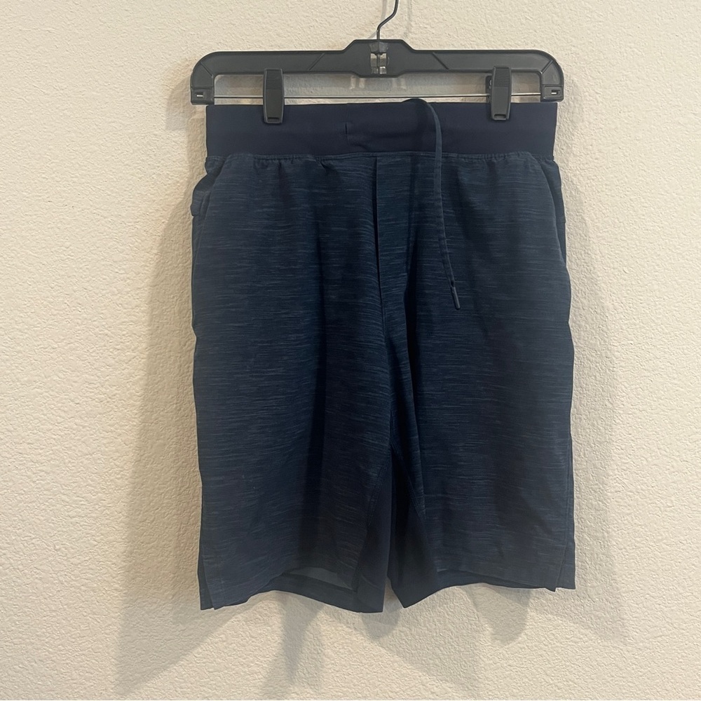 Lululemon men’s the liner less 9” shirts size xsmall dark blue space dye